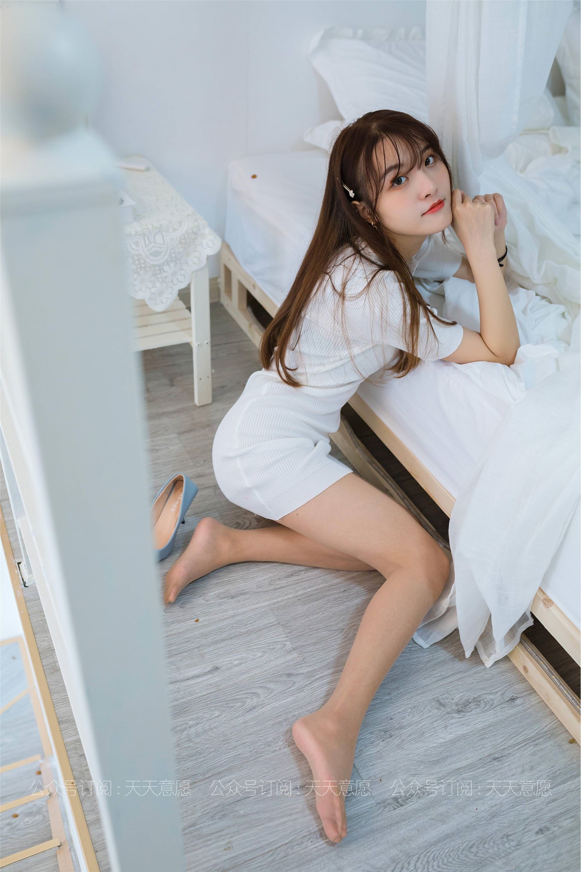 IESS异思趣向 - 模特：婉苹《自愈系白色玫瑰》